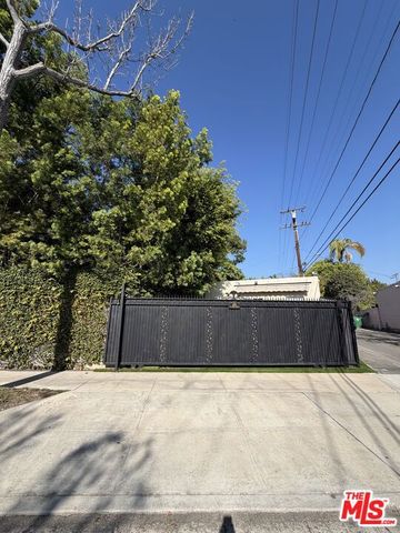 602 602.5 N Maple Drive 602.5, Beverly Hills, CA 90210