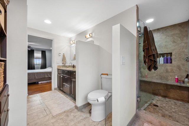 W341N6716 Lancelot DRIVE, Oconomowoc, WI 53066