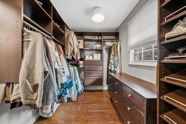 W341N6716 Lancelot DRIVE, Oconomowoc, WI 53066