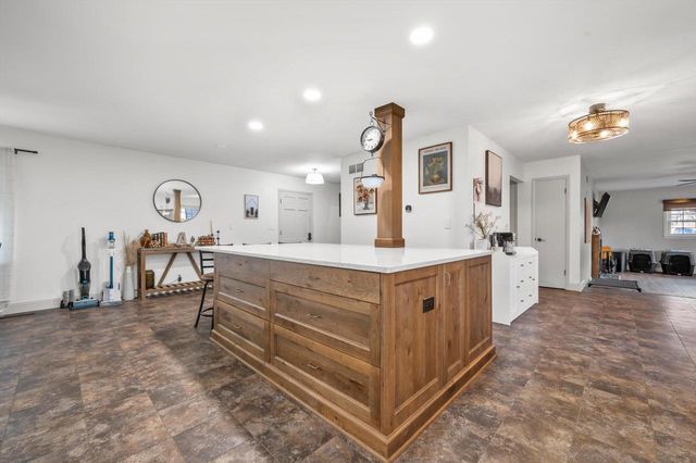 W341N6716 Lancelot DRIVE, Oconomowoc, WI 53066