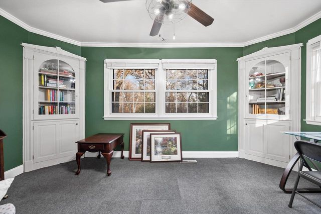 W341N6716 Lancelot DRIVE, Oconomowoc, WI 53066