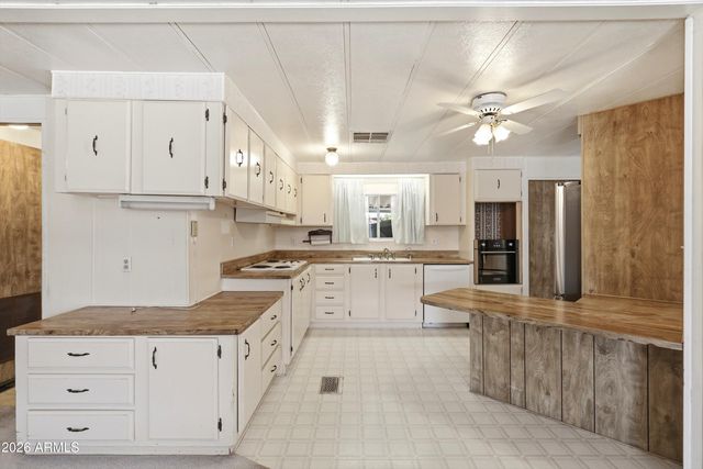 18216 N 5TH Place, Phoenix, AZ 85022