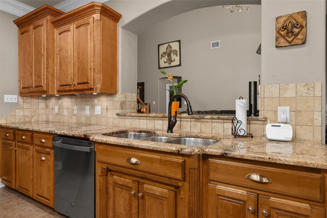 5005 Willow Chase Drive, Benton, LA 71006