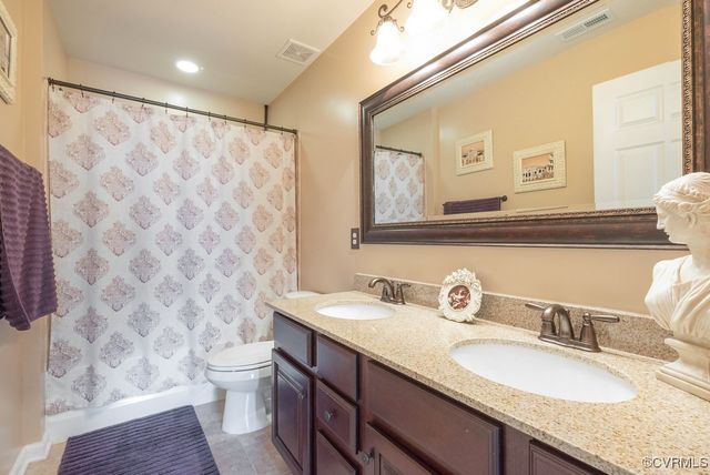 1431 Quiet Forest Ln, South Chesterfield, VA 23834
