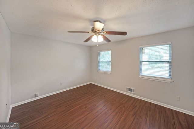 1249 Pinedale Circle NW, Conyers, GA 30012