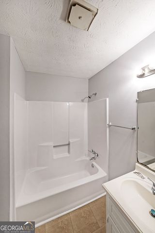 1249 Pinedale Circle NW, Conyers, GA 30012