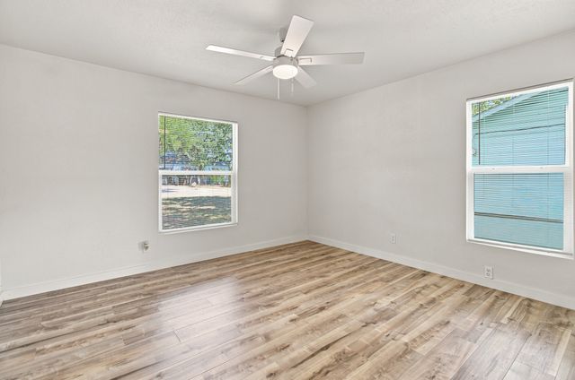 800 Winnie Street, Fort Worth, TX 76112