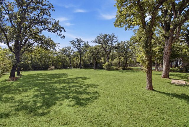 800 Winnie Street, Fort Worth, TX 76112