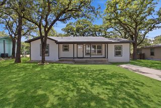 800 Winnie Street, Fort Worth, TX 76112