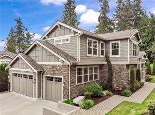 9942 SE 39th St, Mercer Island, WA 98040