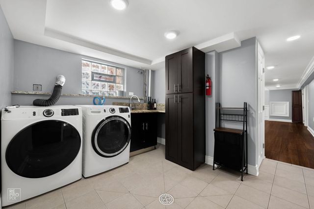 1327 Euclid Avenue, Berwyn, IL 60402