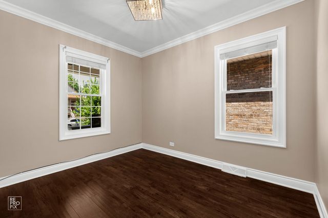 1327 Euclid Avenue, Berwyn, IL 60402