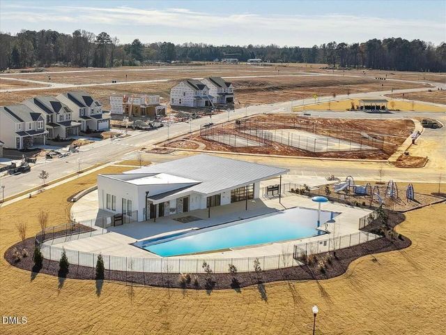 1016 Bolton Pointe Drive, Zebulon, NC 27597