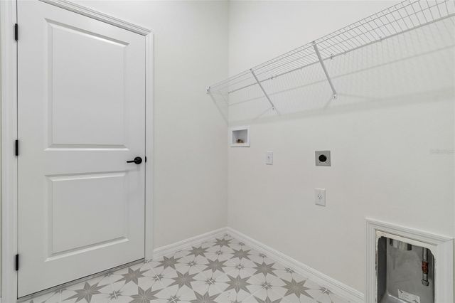5113 CHAPEL ROW AVENUE, Apollo Beach, FL 33572