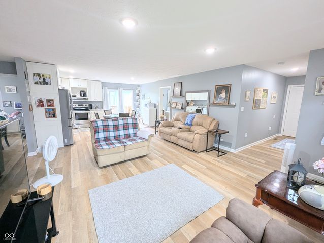 327 W Davis Street, Greensburg, IN 47240
