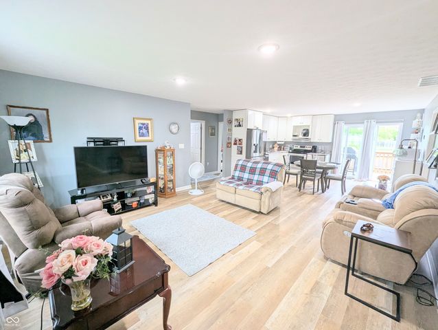 327 W Davis Street, Greensburg, IN 47240