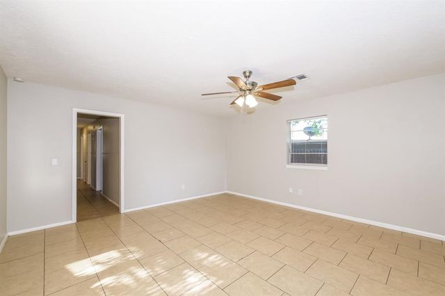 621 N Juniper Avenue, Midwest City, OK 73130