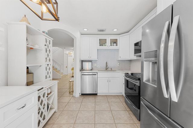 6148 Eaton Street, West Palm Beach, FL 33411