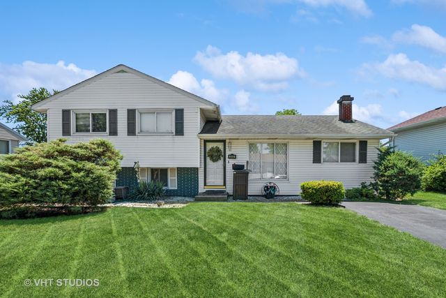202 E Rose Street, Glenwood, IL 60425