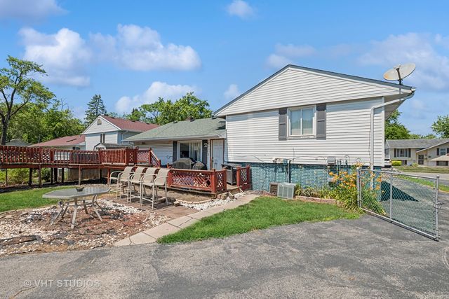 202 E Rose Street, Glenwood, IL 60425