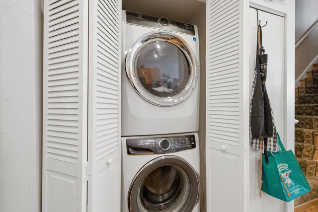 945 N Kingsbury Street 119, Chicago, IL 60610