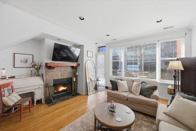 945 N Kingsbury Street 119, Chicago, IL 60610