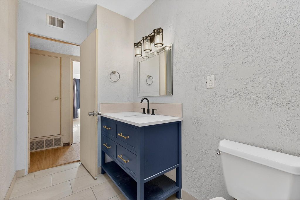 Image 23 of property listing at 2511 General Marshall Street NE, Albuquerque, NM 87112