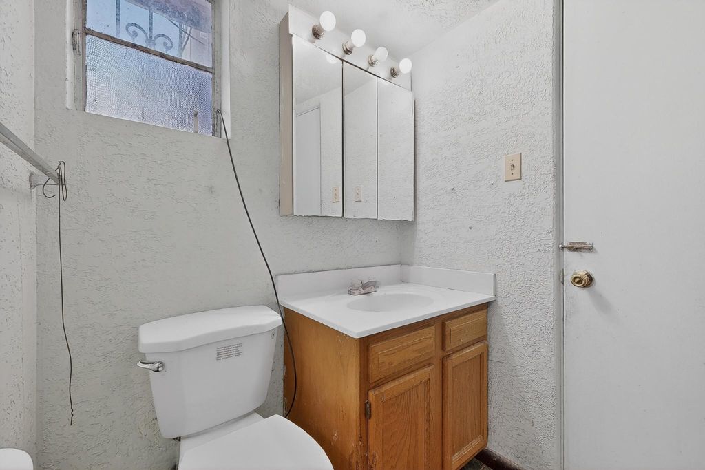 Image 25 of property listing at 2511 General Marshall Street NE, Albuquerque, NM 87112