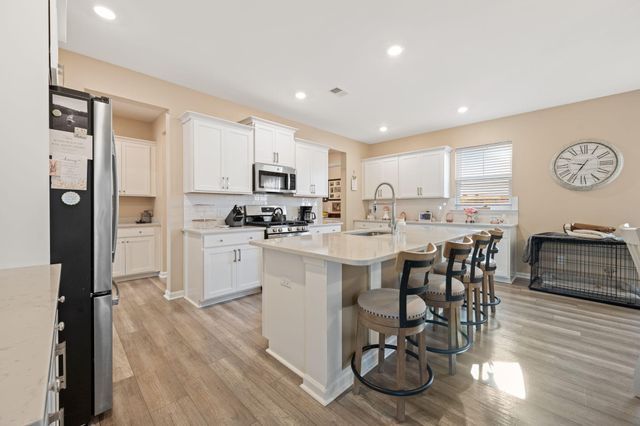 215 Squire Pope Road, Summerville, SC 29486