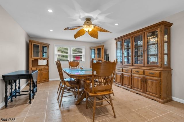364 Franklin Ave, Kenilworth Boro, NJ 07033