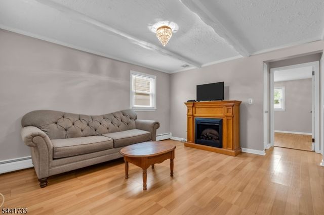 364 Franklin Ave, Kenilworth Boro, NJ 07033