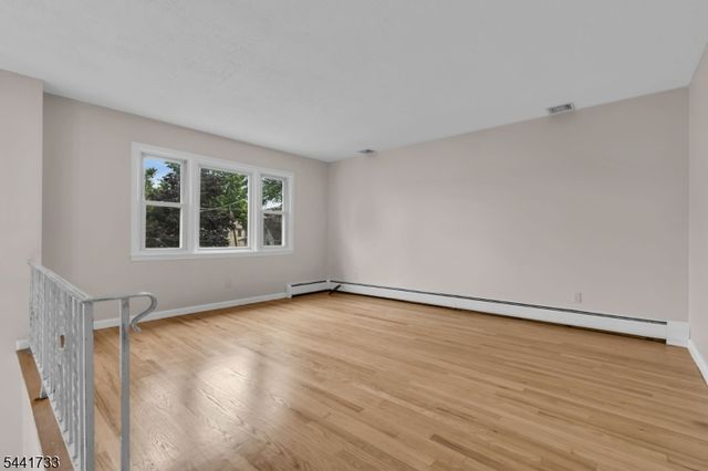 364 Franklin Ave, Kenilworth Boro, NJ 07033