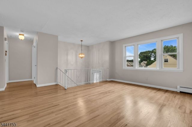 364 Franklin Ave, Kenilworth Boro, NJ 07033
