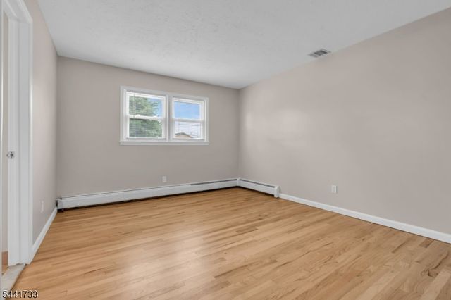 364 Franklin Ave, Kenilworth Boro, NJ 07033