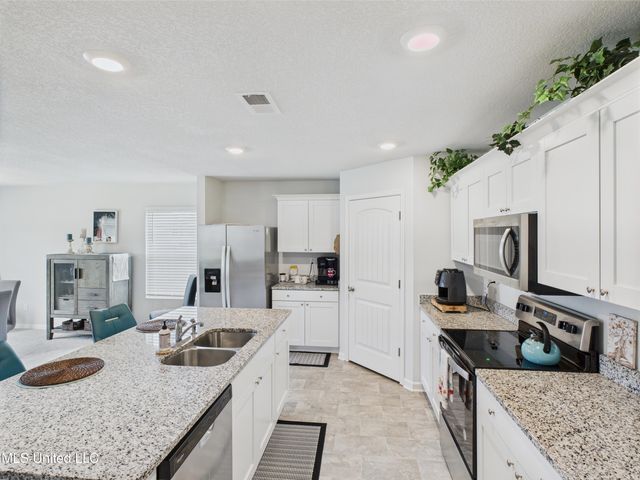 7303 Farm Ridge Drive, Horn Lake, MS 38637