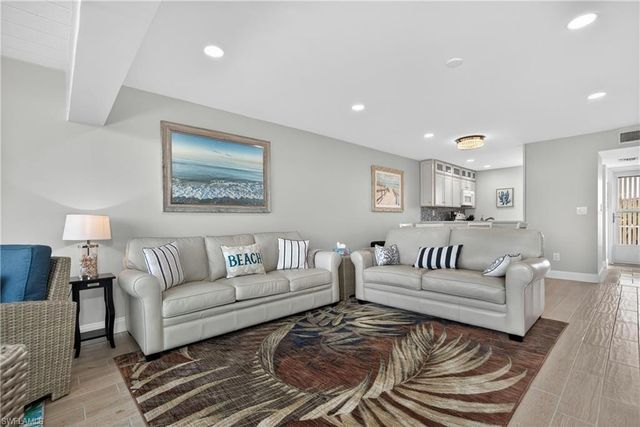 6220 Augusta DR 408, Fort Myers, FL 33907