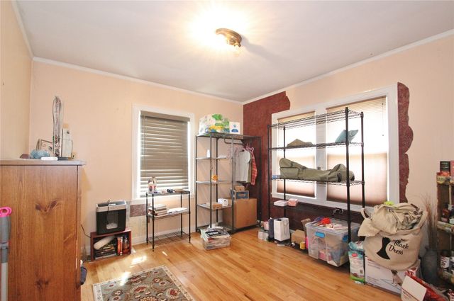 4505 Hickman Road, Des Moines, IA 50310