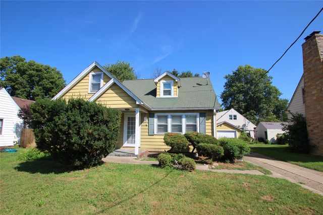 4505 Hickman Road, Des Moines, IA 50310