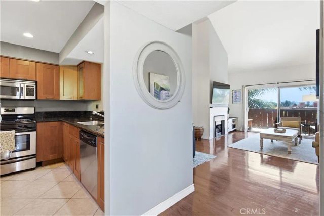 384 Redondo 401, Long Beach, CA 90814