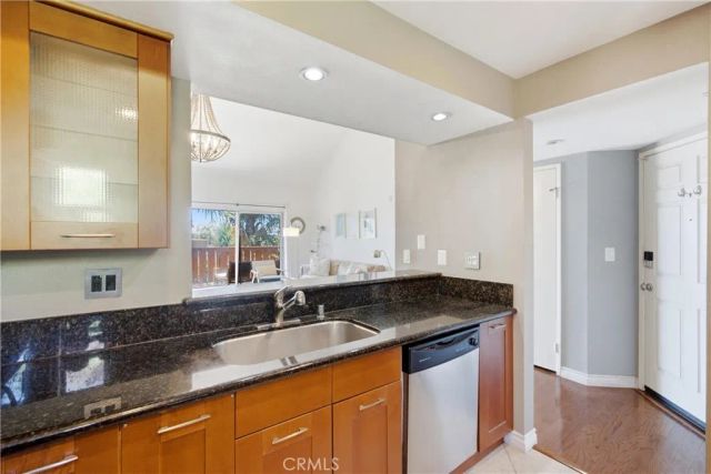 384 Redondo 401, Long Beach, CA 90814