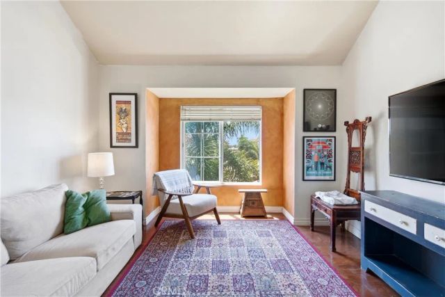 384 Redondo 401, Long Beach, CA 90814