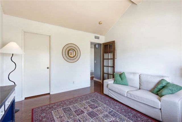 384 Redondo 401, Long Beach, CA 90814