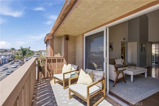 384 Redondo 401, Long Beach, CA 90814