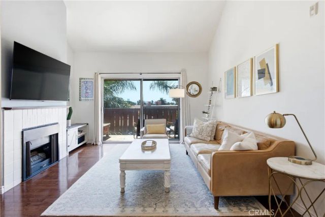 384 Redondo 401, Long Beach, CA 90814