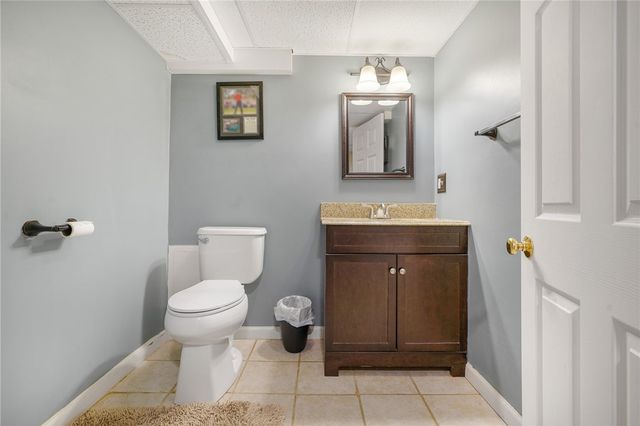 6 Longmeadow Drive, North Providence, RI 02904