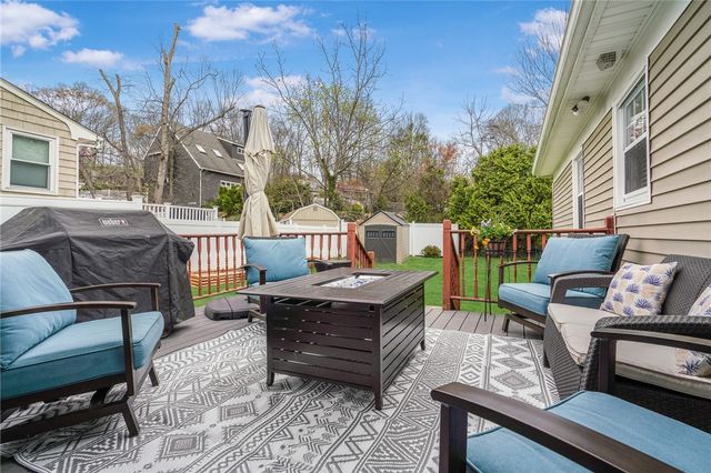 6 Longmeadow Drive, North Providence, RI 02904