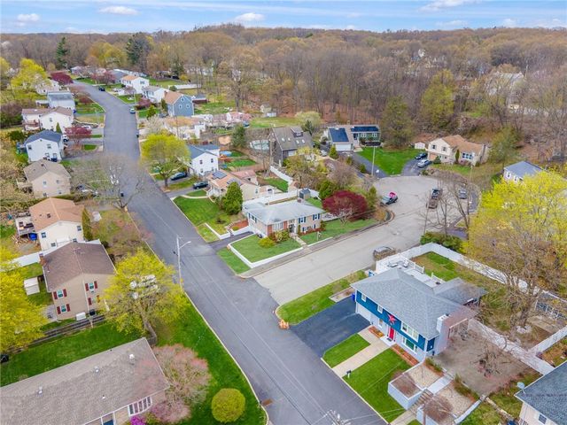 6 Longmeadow Drive, North Providence, RI 02904