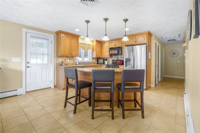 6 Longmeadow Drive, North Providence, RI 02904