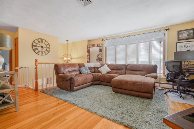 6 Longmeadow Drive, North Providence, RI 02904