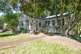 2000 Bluemont Drive, Greensboro, NC 27408